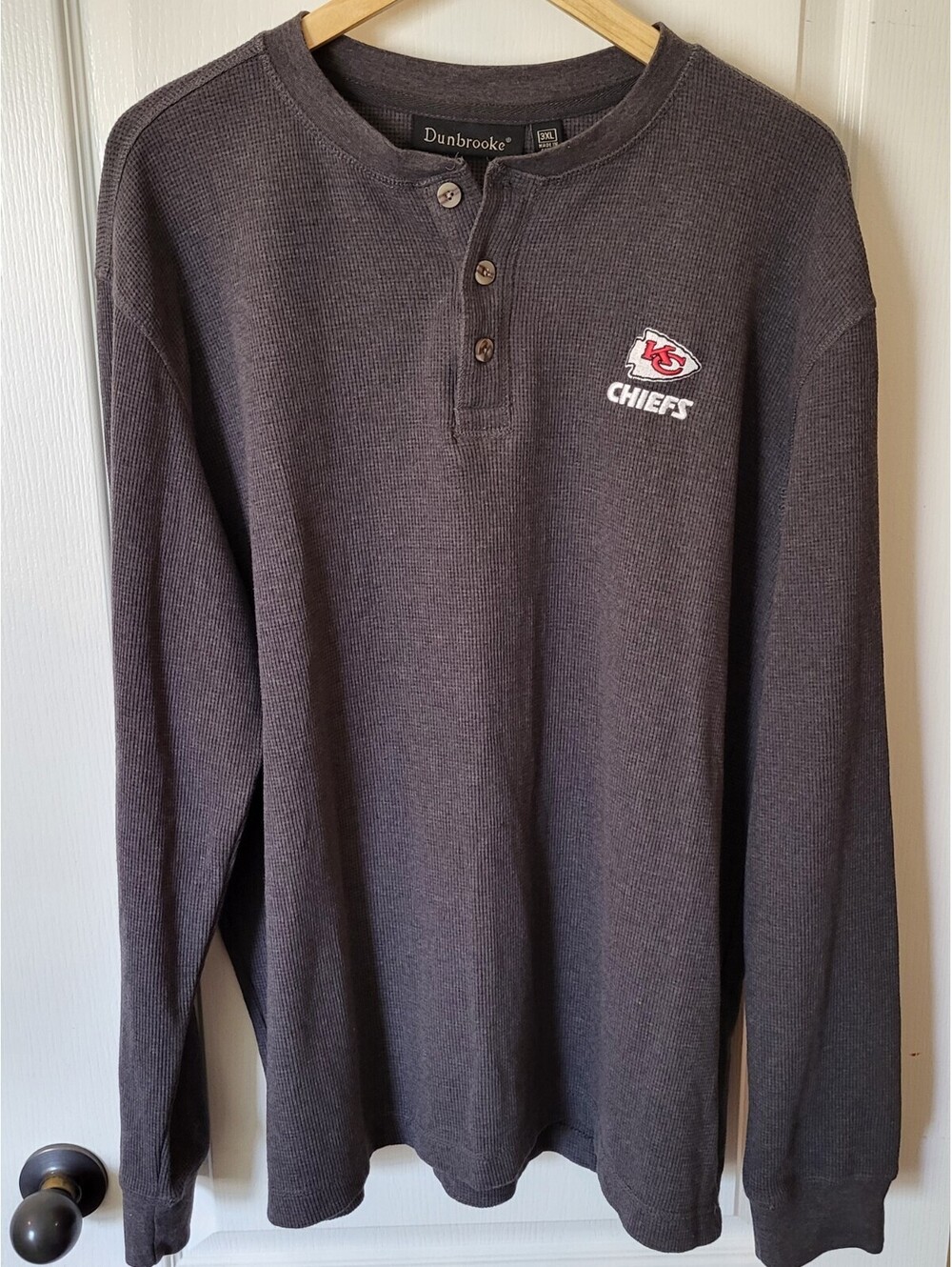 Dunbrooke Men’s Kansas City Chiefs NFL Apparel Charcoal Long Sleeve Shirt 3XL